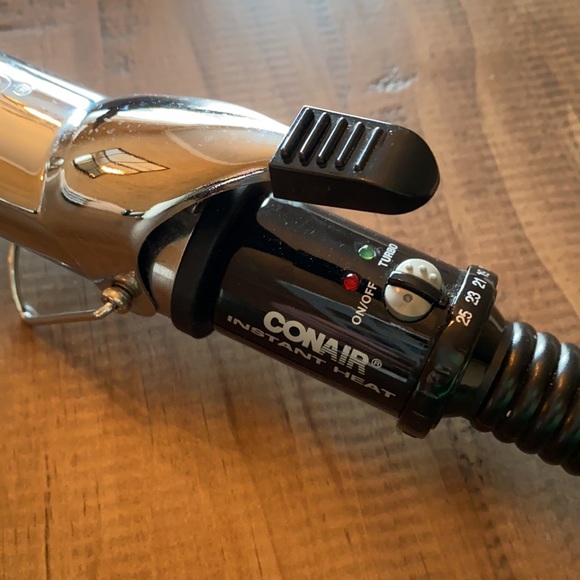 Conair 1 1/2” curling iron auto off turbo fast - Picture 2 of 7